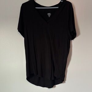 Market & Spruce Women's Black V-Neck Top, L